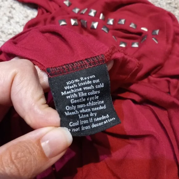 ROCK & REPUBLIC pink open shoulder medium top with flow sleeves - Picture 5 of 9